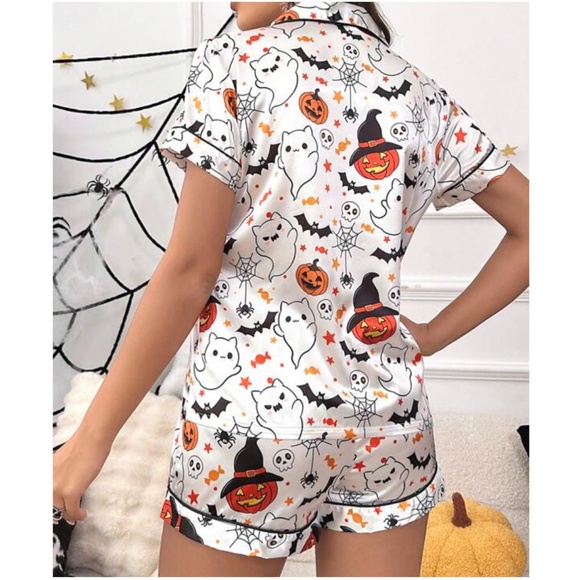 Ghost Pumpkin Graphic Short Pajamas Set - Picture 4 of 4